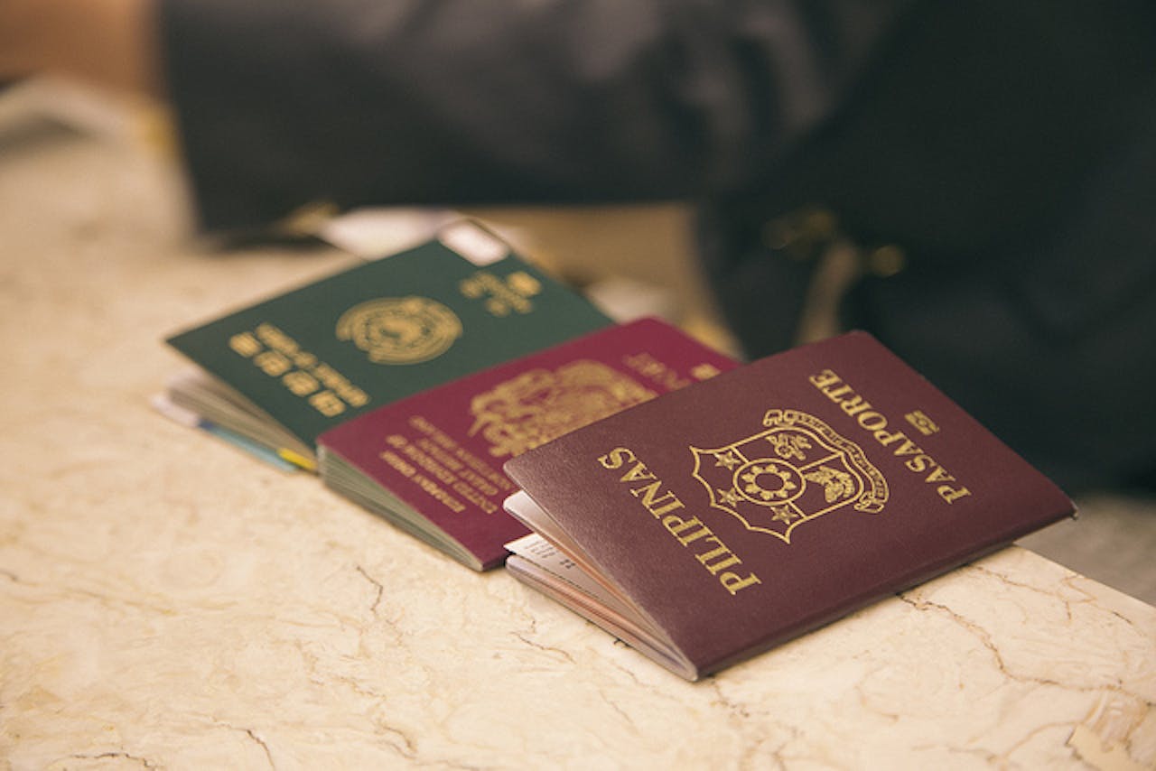 Wereldwijd hebben landen verschillende redenen waarop ze de nationaliteit van een persoon kunnen intrekken.