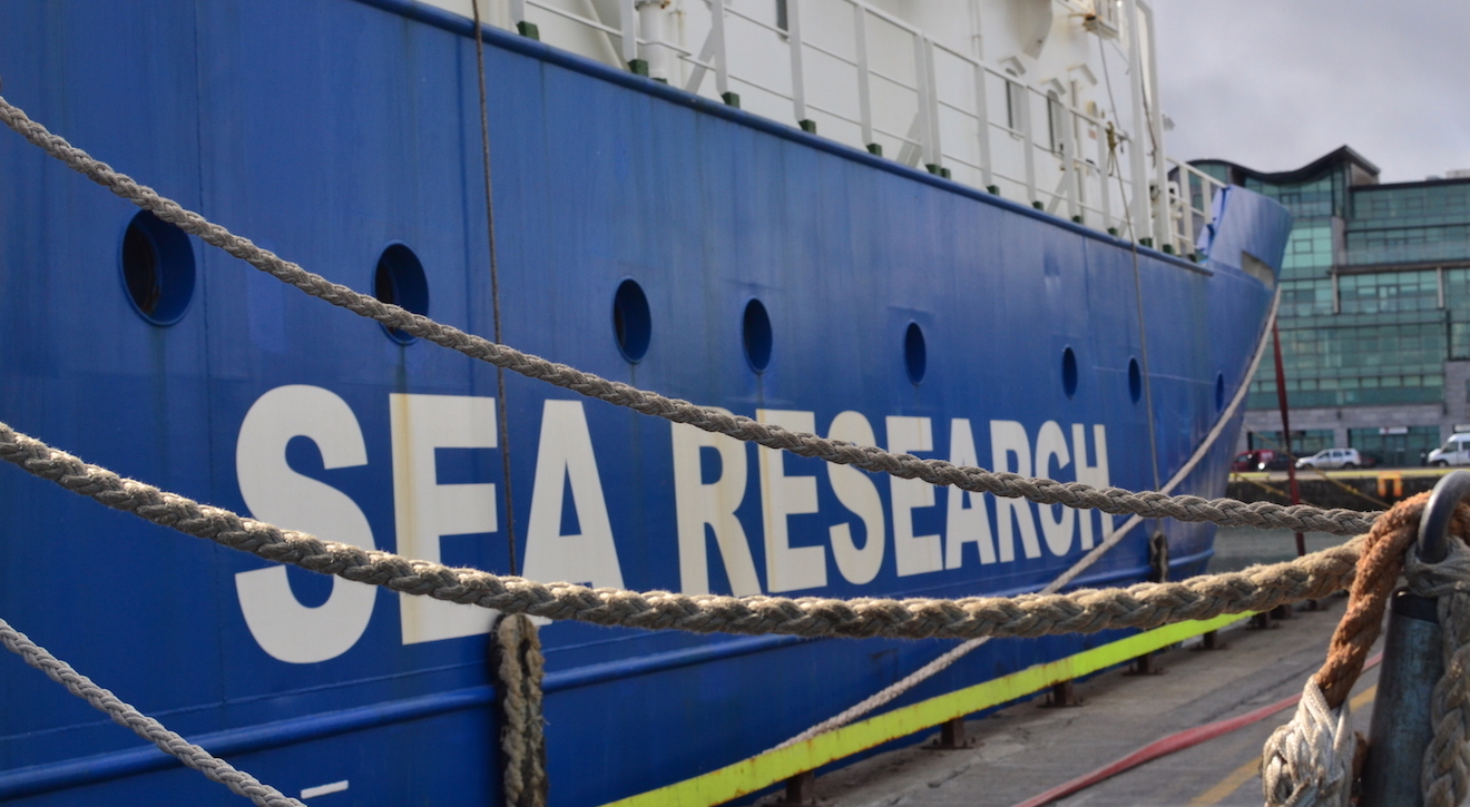 Een close-up van onderzoeksschip Pelagia.